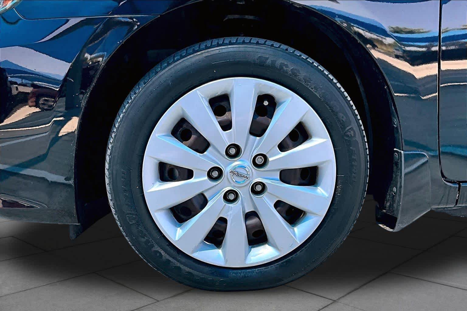 Used 2019 Nissan Sentra S FWD image 11