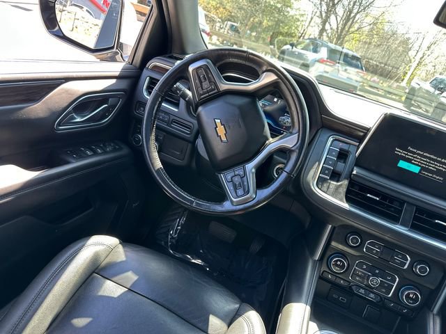 Used 2022 Chevrolet Suburban LT w/ LT Signature Plus Package AWD/4WD image 25