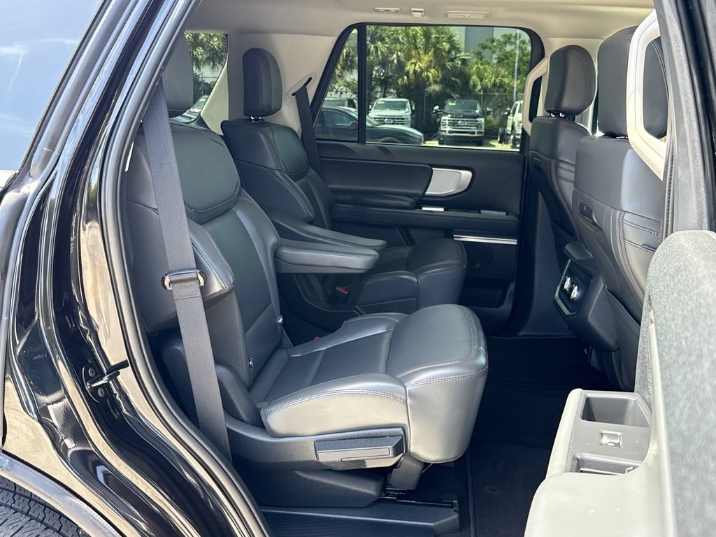 Certified 2025 Ford Expedition Active RWD image 30