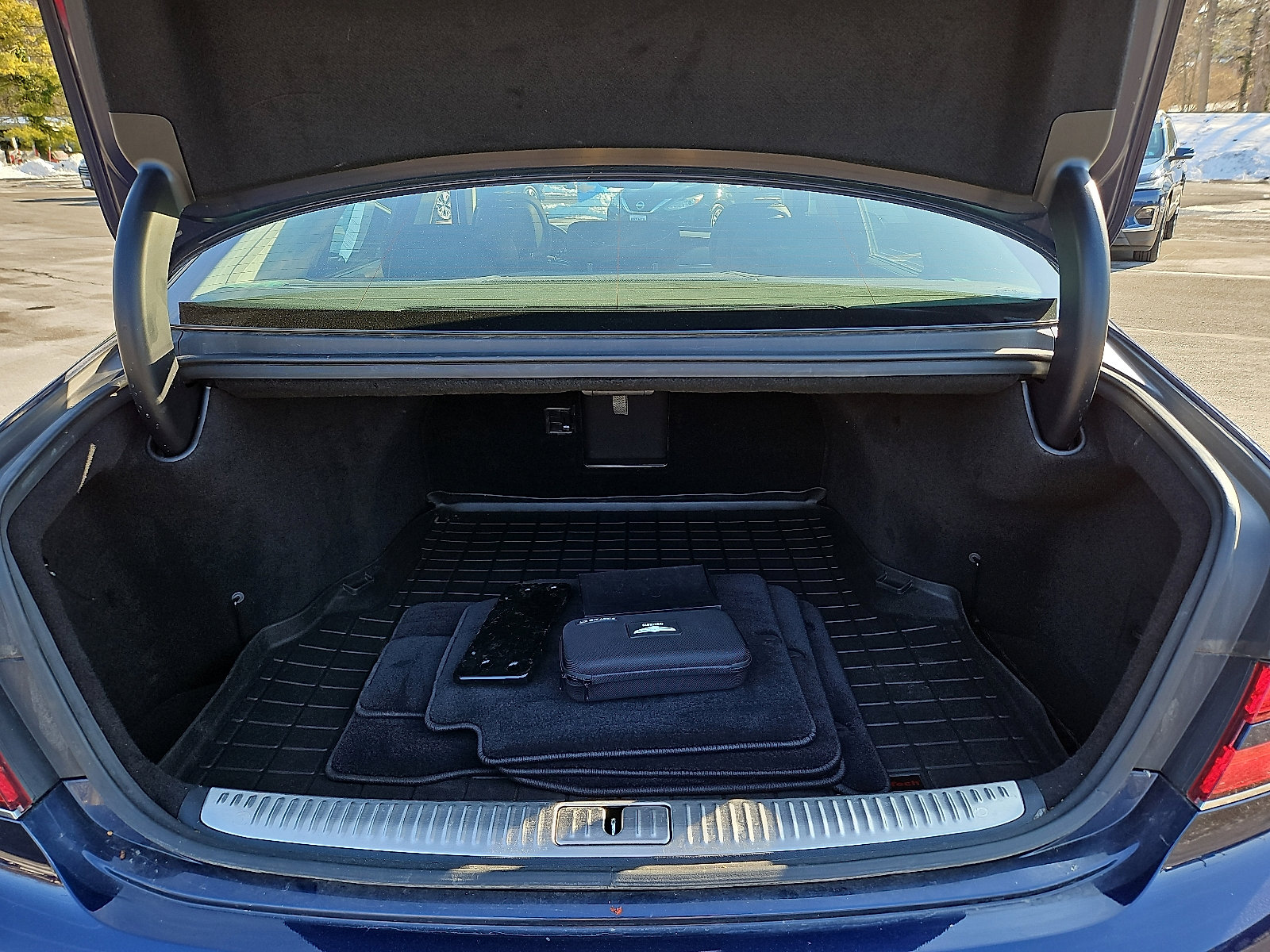 Used 2021 Genesis G90 3.3T Premium image 30