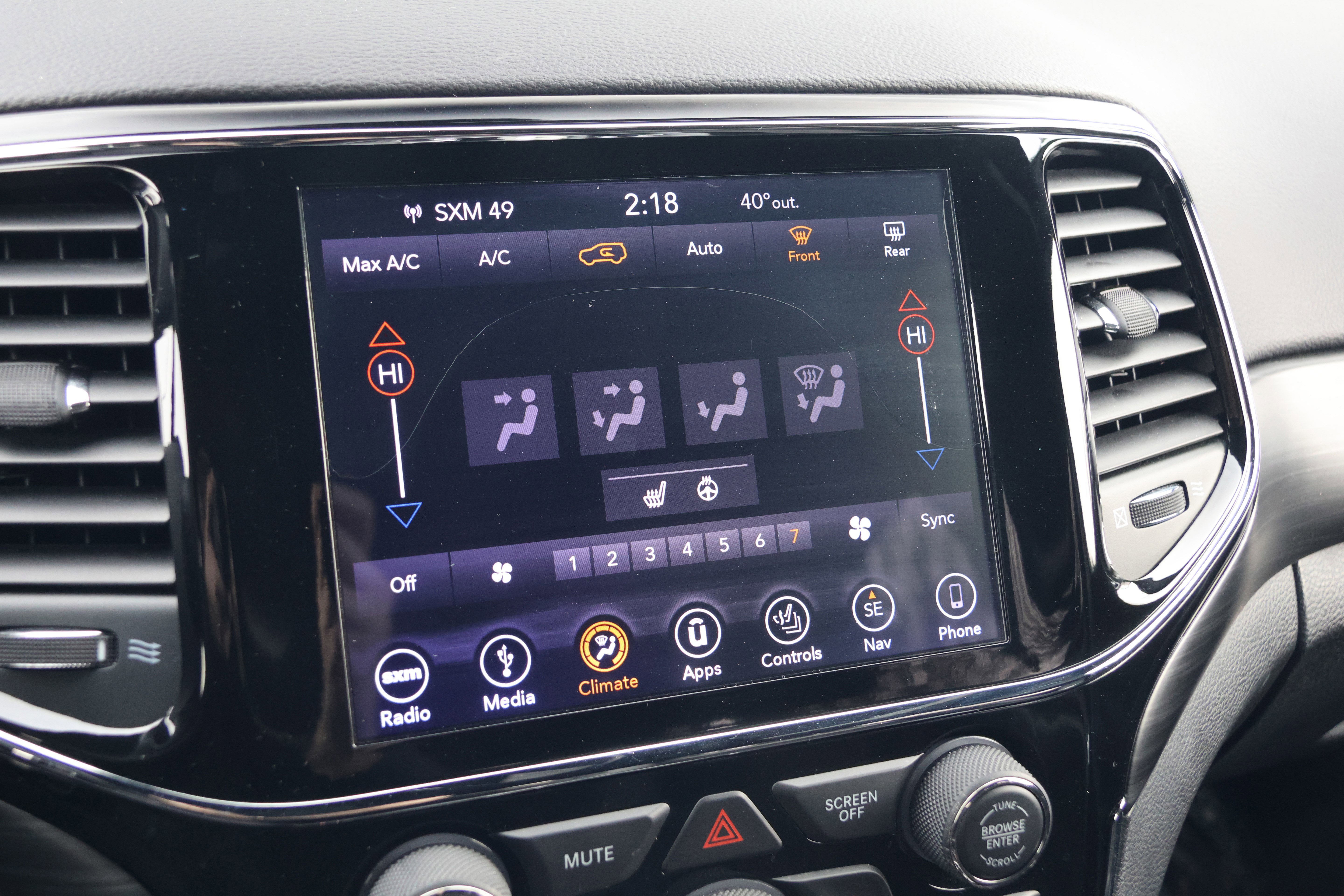 Used 2019 Jeep Grand Cherokee Altitude image 23