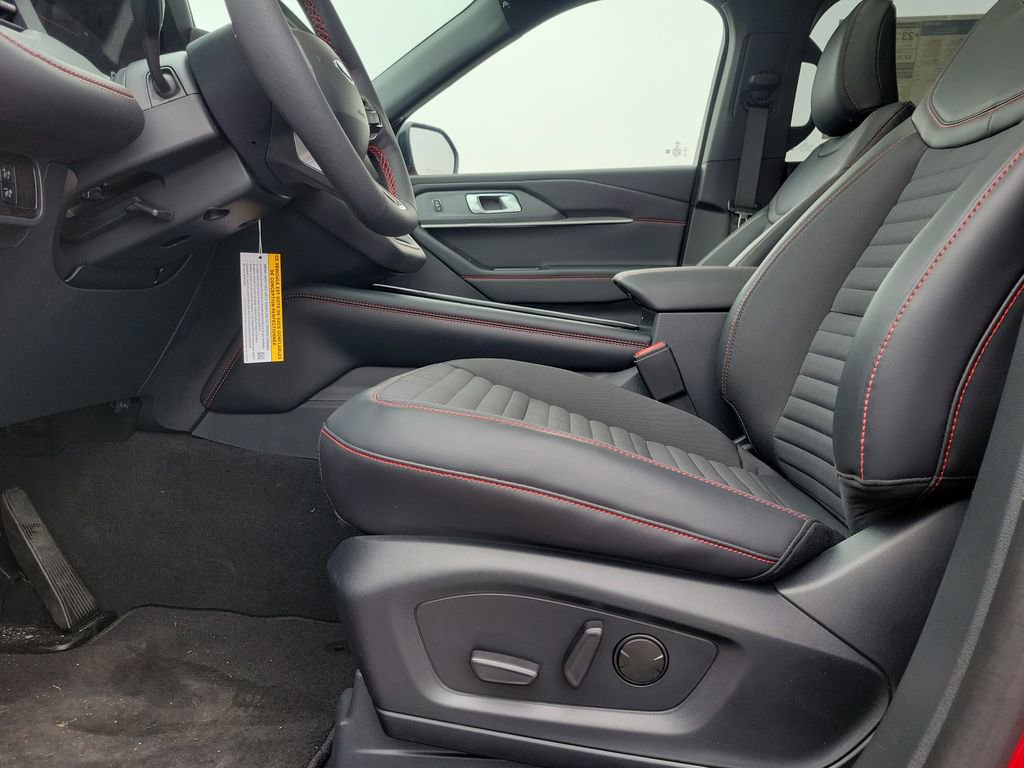New 2026 Ford Explorer ST-Line w/ ST-Line Street Pack image 17