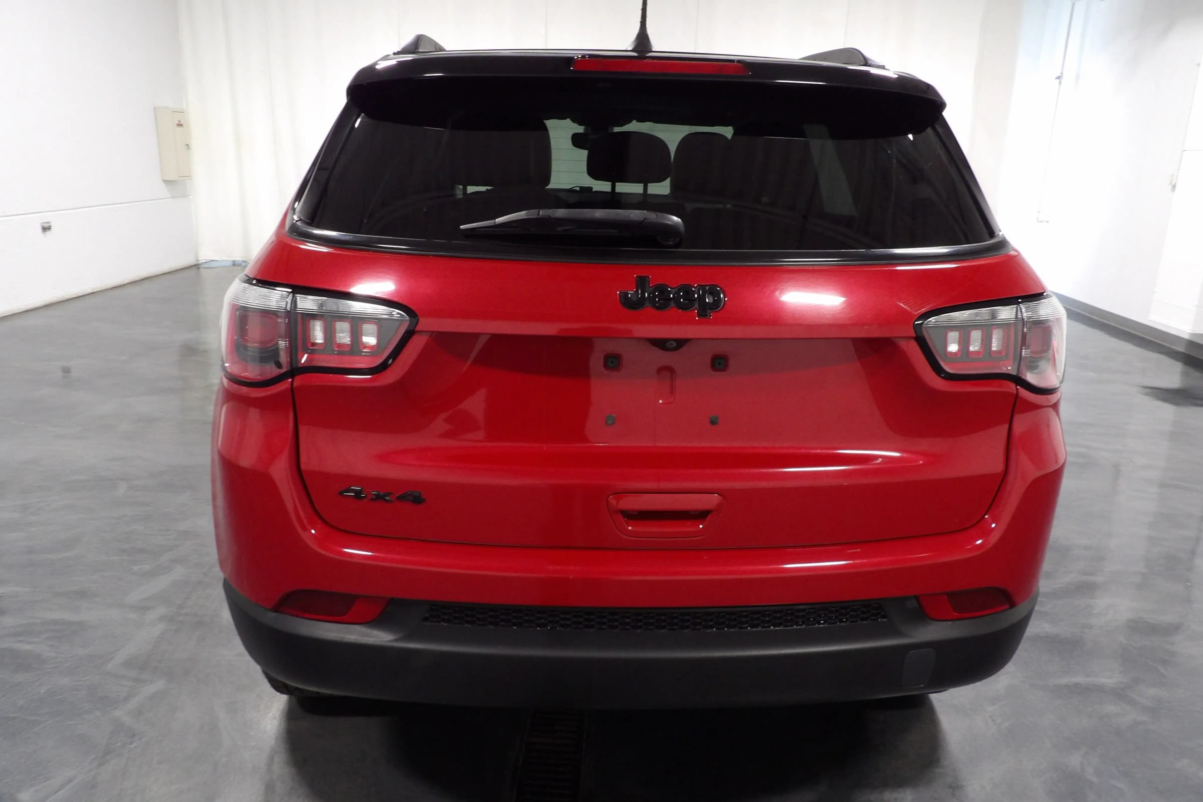Used 2019 Jeep Compass Latitude AWD/4WD image 6