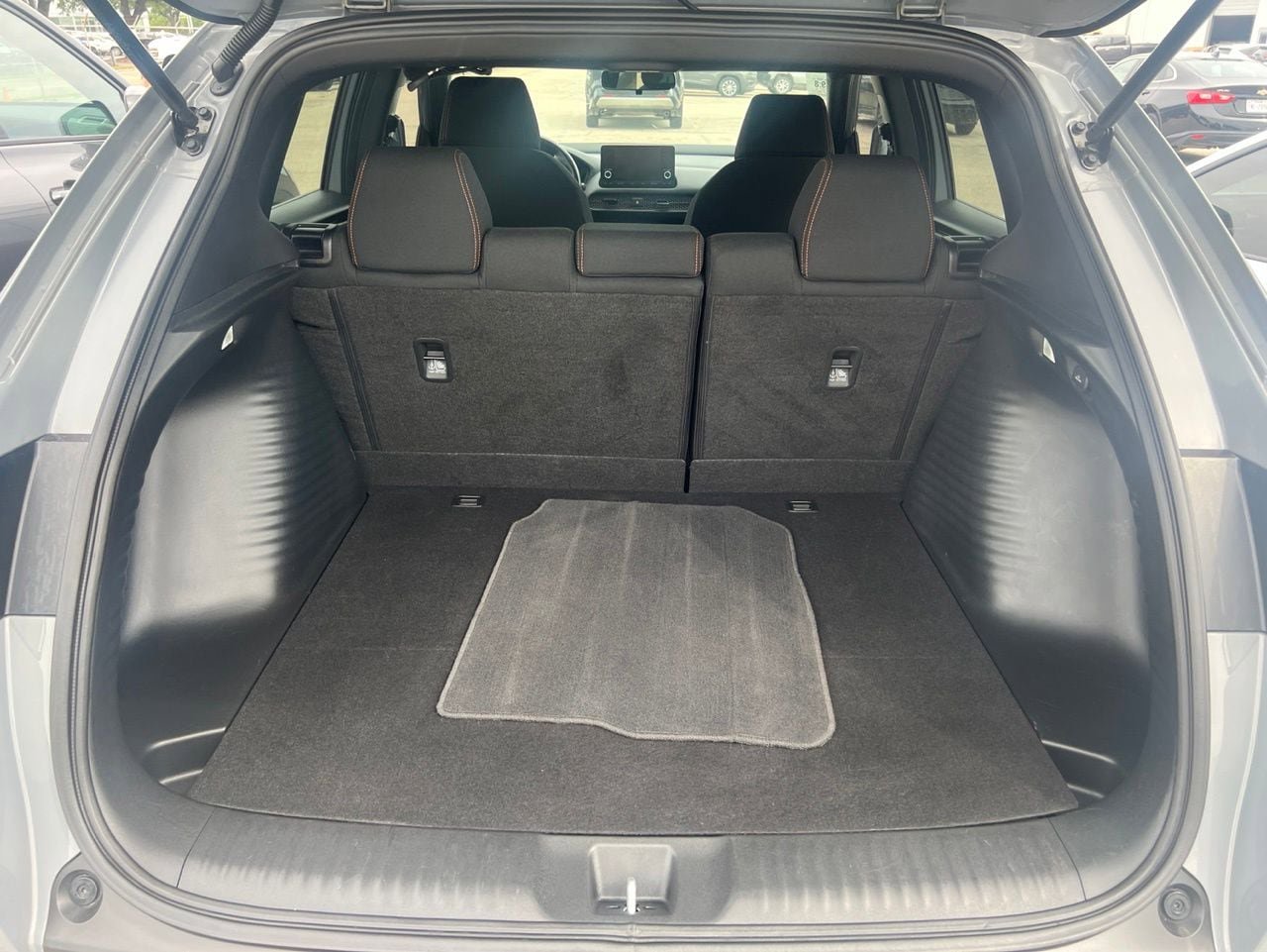 Used 2025 Honda HR-V Sport image 11