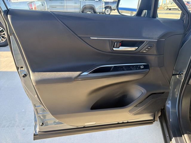 Certified 2024 Toyota Venza XLE image 9