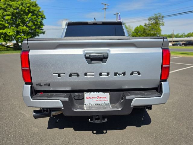 Used 2025 Toyota Tacoma SR5 AWD/4WD image 6