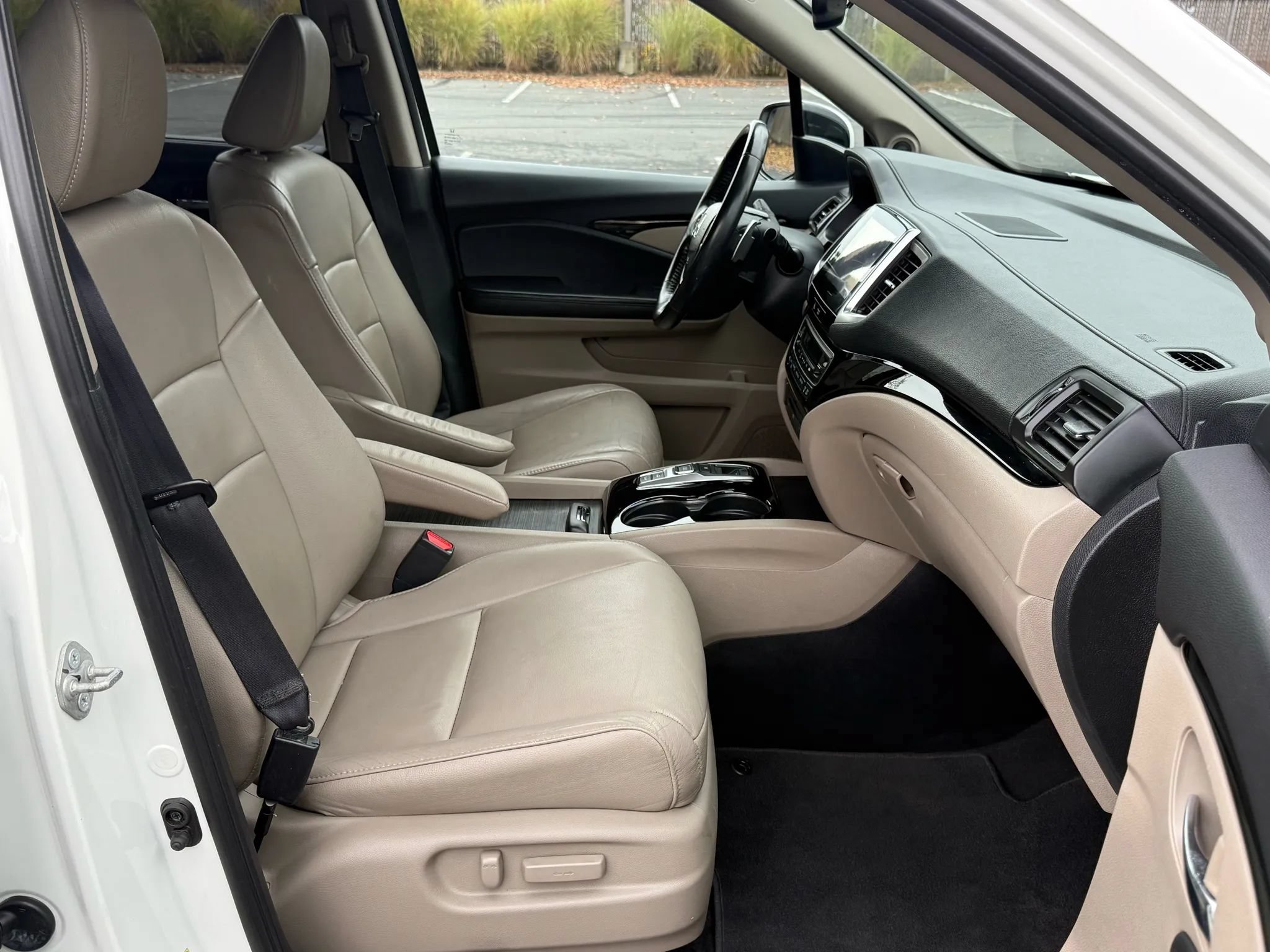 Used 2016 Honda Pilot Touring image 15