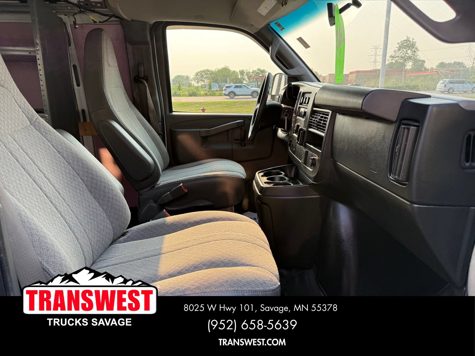 Used 2017 GMC Savana 2500 RWD image 7