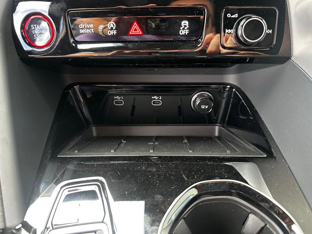 New 2026 Audi SQ5 Premium Plus image 23