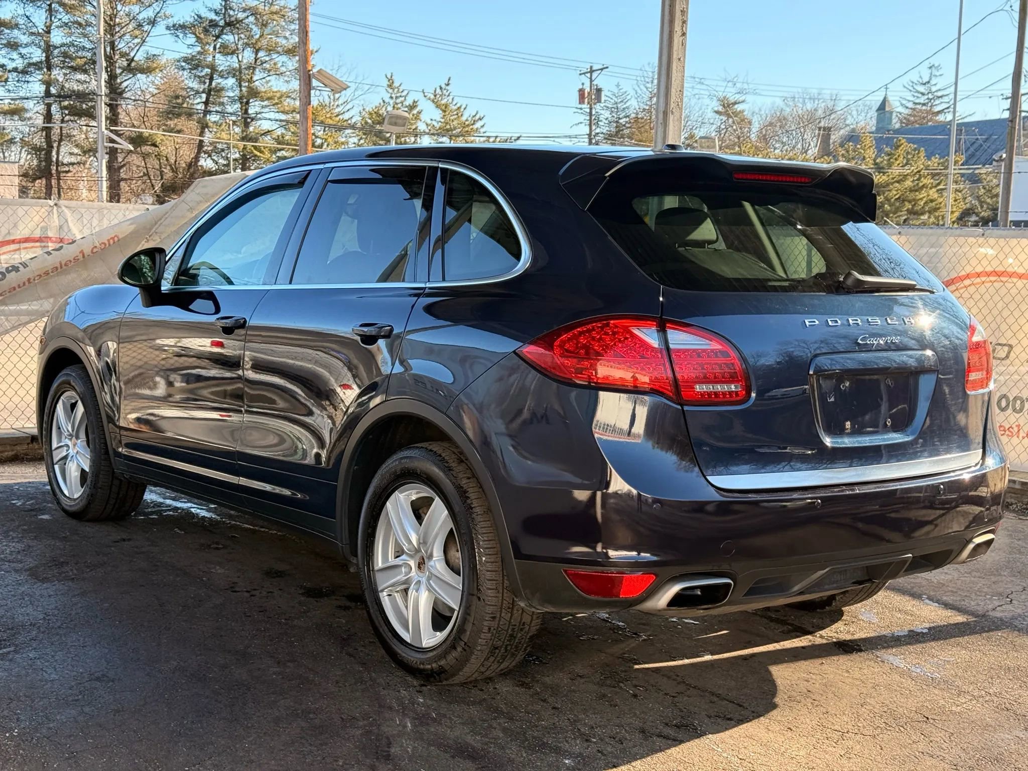 Used 2014 Porsche Cayenne Platinum Edition AWD/4WD image 11