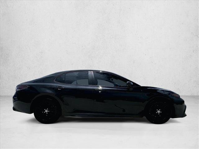 Used 2022 Toyota Camry SE FWD image 5