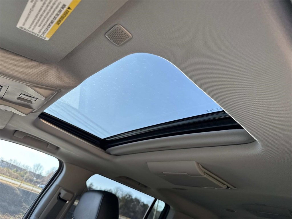 Used 2020 Cadillac Escalade ESV Luxury w/ Escalade Sport Edition image 18