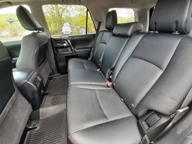 Used 2020 Toyota 4Runner TRD Off-Road Premium w/ Moonroof Package AWD/4WD image 39