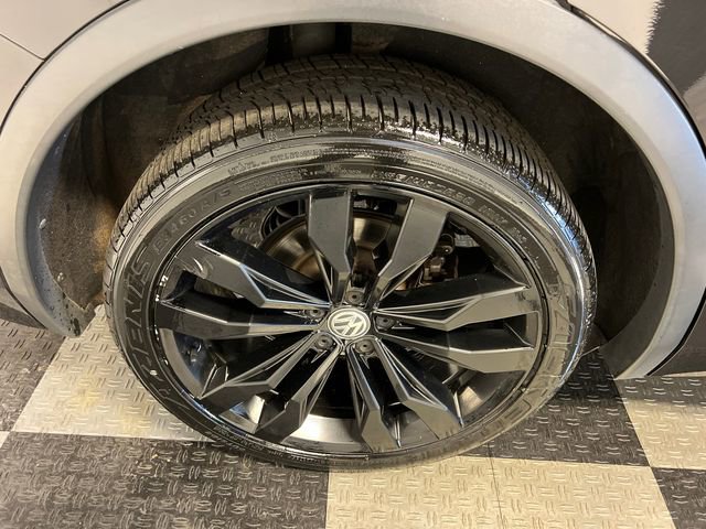 Used 2021 Volkswagen Tiguan SE R-Line FWD image 14