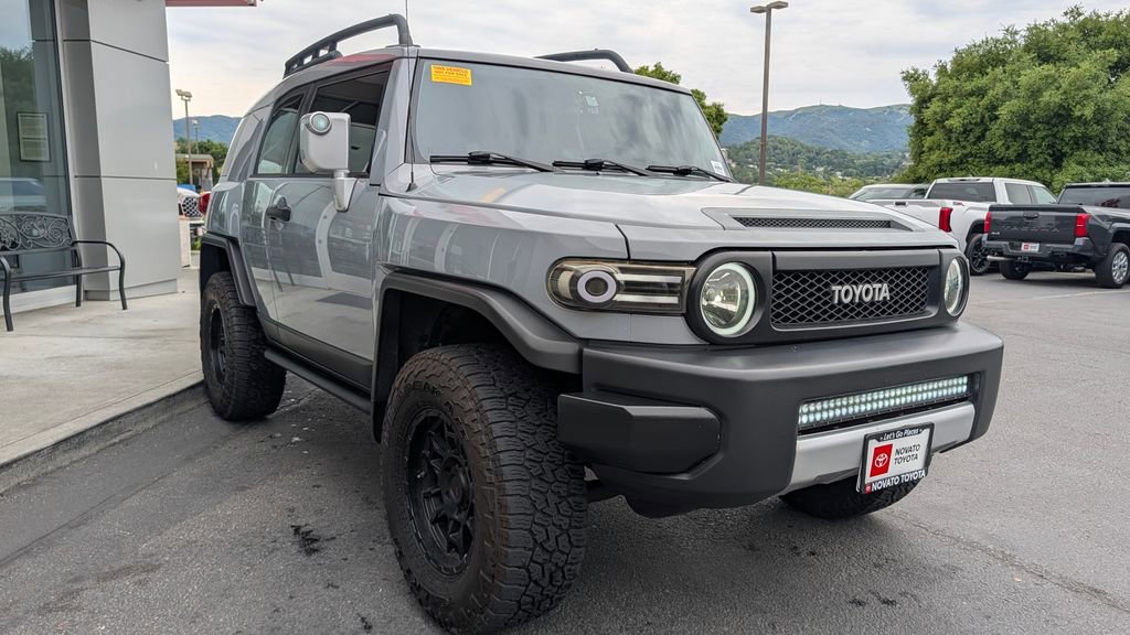 Used 2014 Toyota FJ Cruiser 4WD w/ Convenience Package image 12