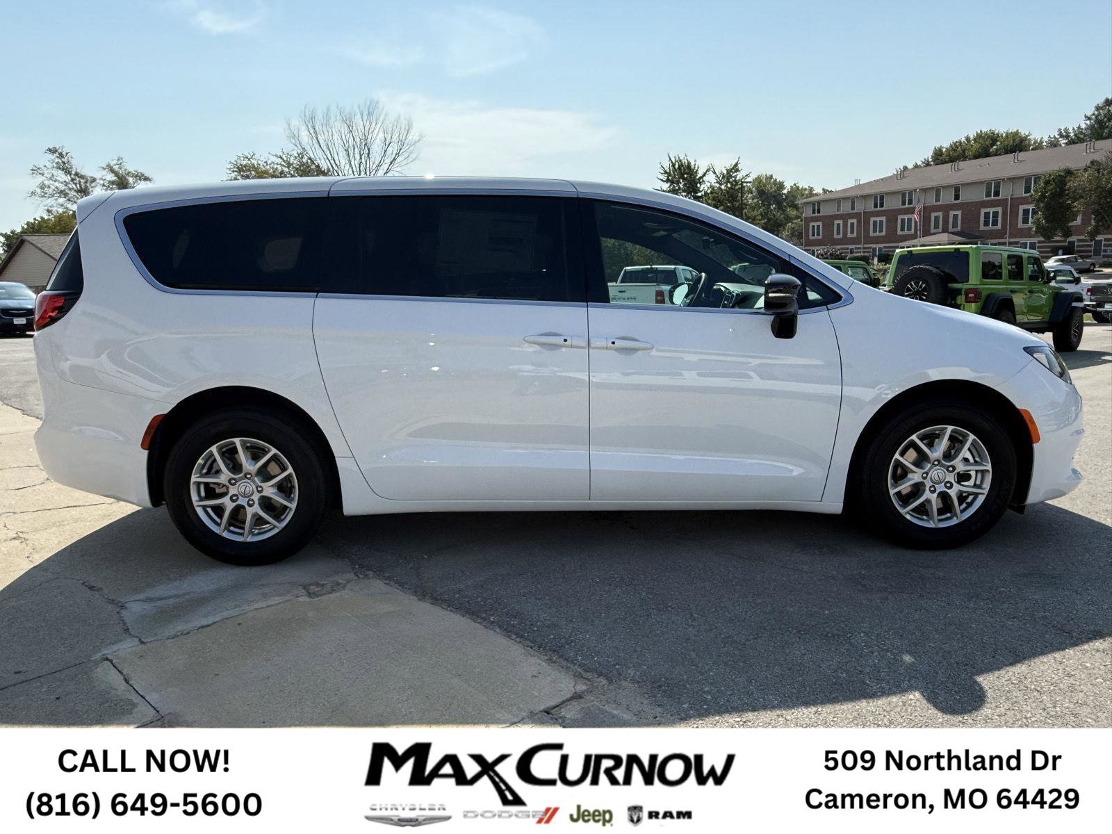 New 2026 Chrysler Voyager LX image 6