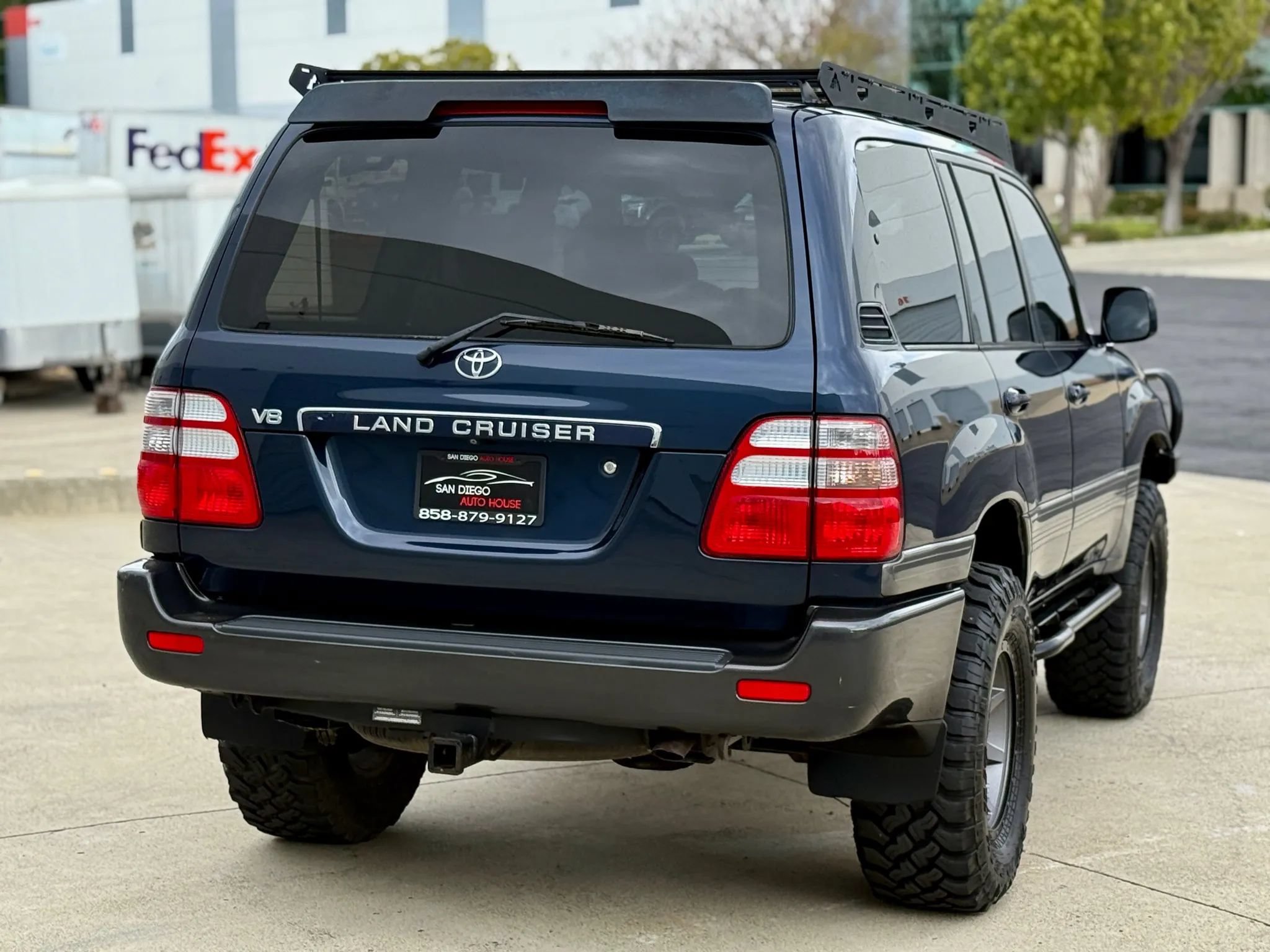 Used 2005 Toyota Land Cruiser w/ Convenience Pkg AWD/4WD image 8