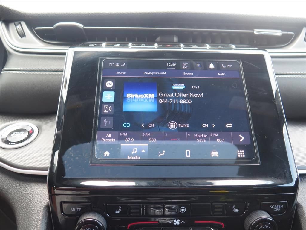 Used 2024 Jeep Grand Cherokee L Altitude RWD image 12