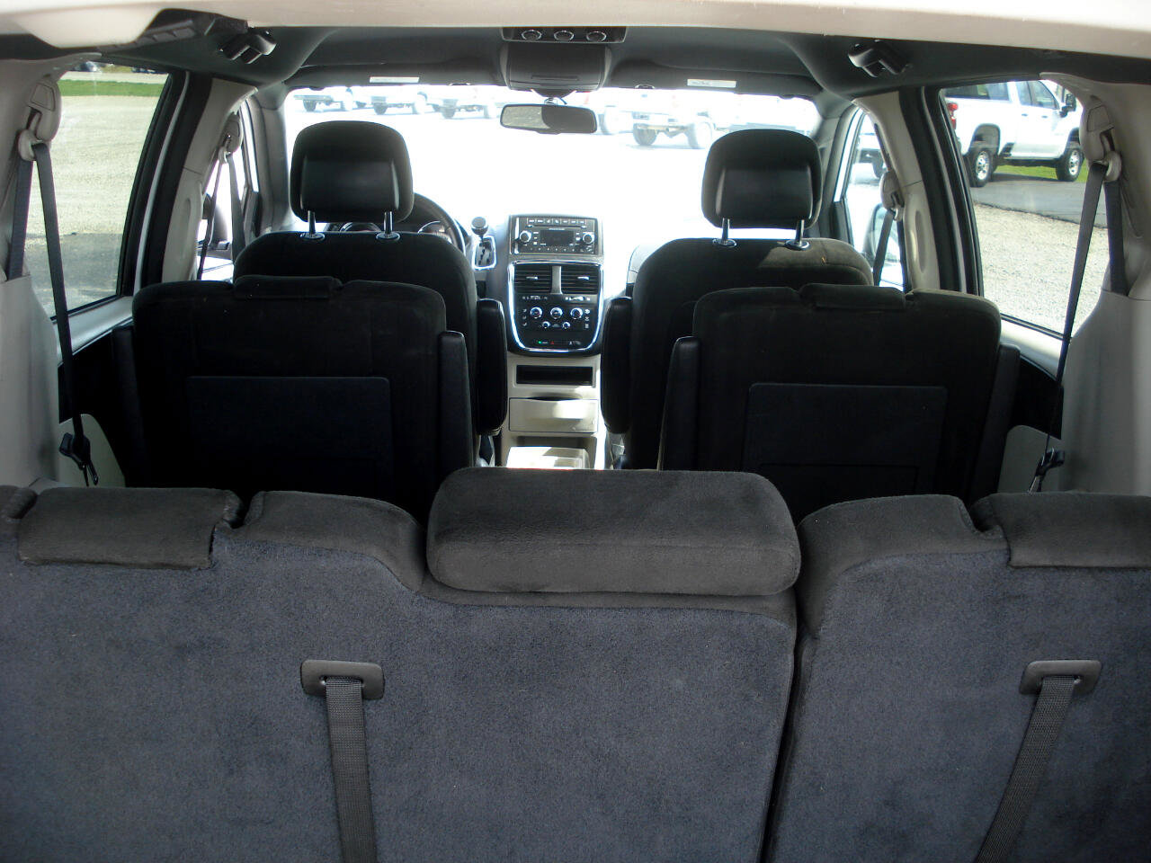 Used 2016 Dodge Grand Caravan SE image 38