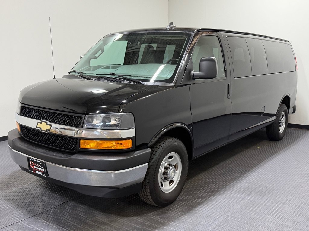 Used 2018 Chevrolet Express 3500 LT w/ LT Preferred Equipment Group RWD image 1