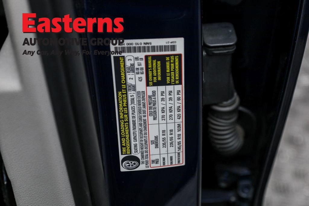 Used 2022 Volkswagen Tiguan SE image 32