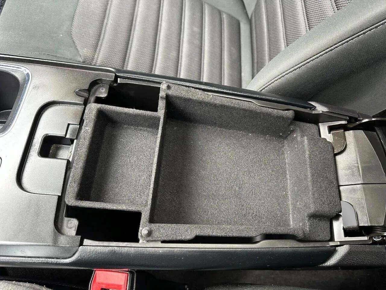 Used 2018 Ford Fusion SE image 20