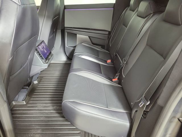 Used 2024 Tesla Cybertruck AWD Crew Cab image 12