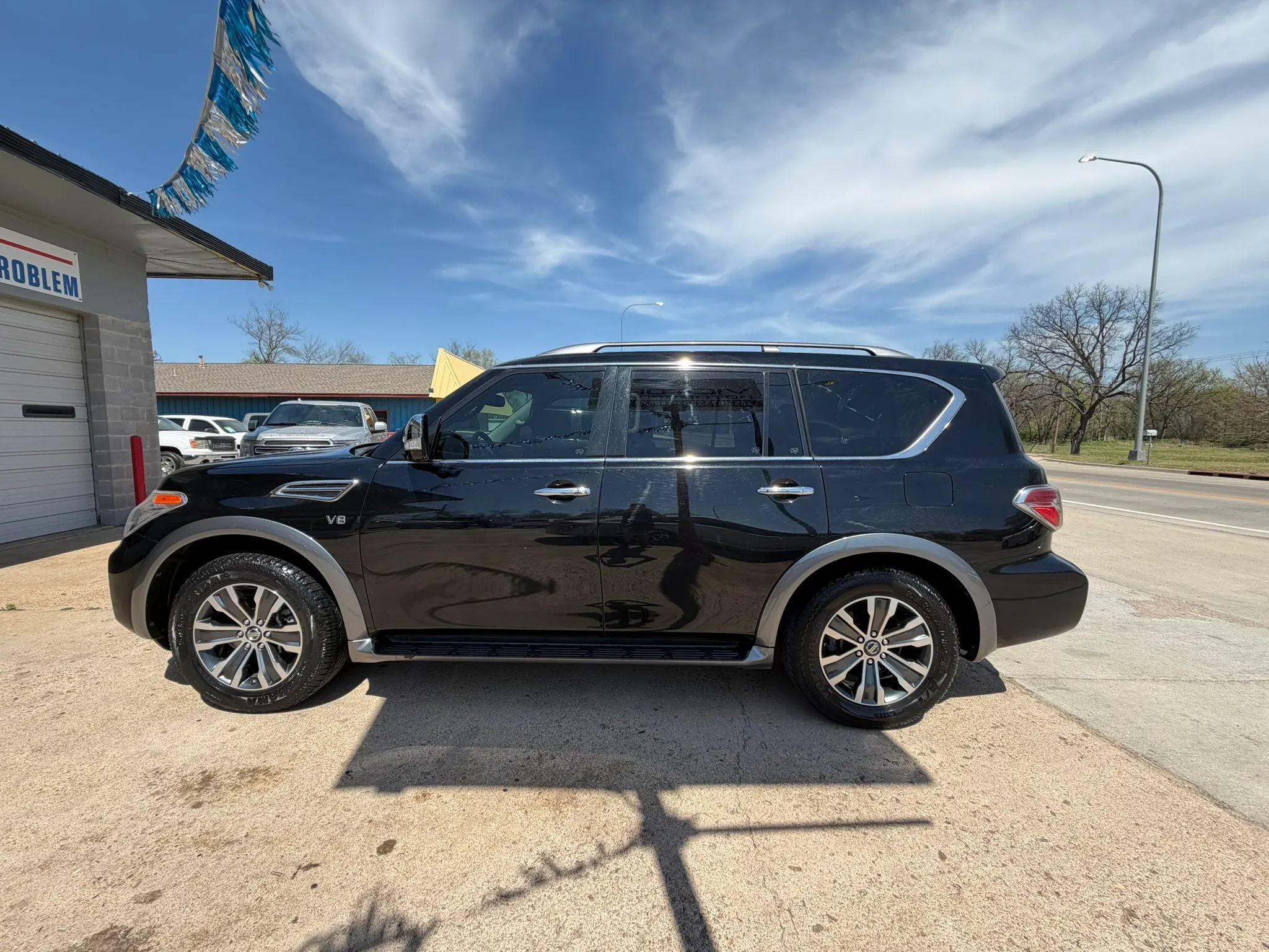Used 2018 Nissan Armada SL w/ Moonroof Package AWD/4WD image 3