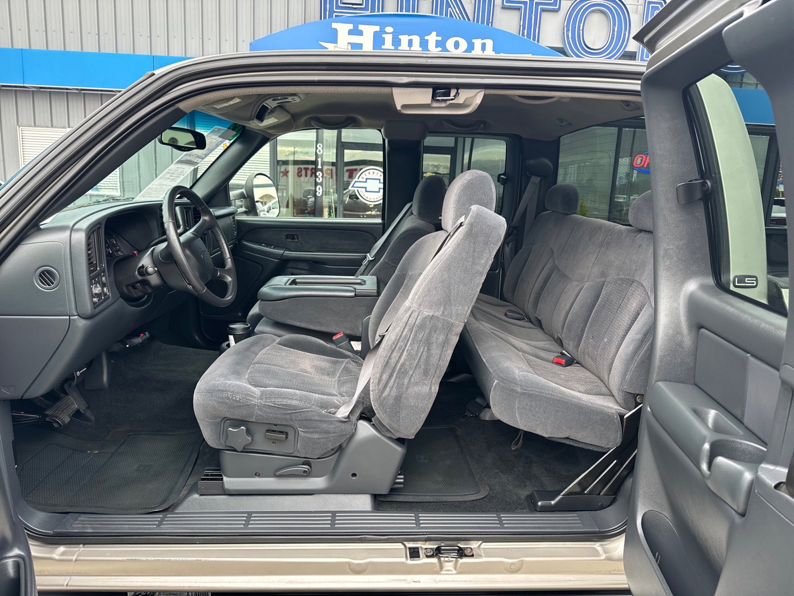 Used 2002 Chevrolet Silverado 2500 LS w/ Electrical Convenience Pkg image 7