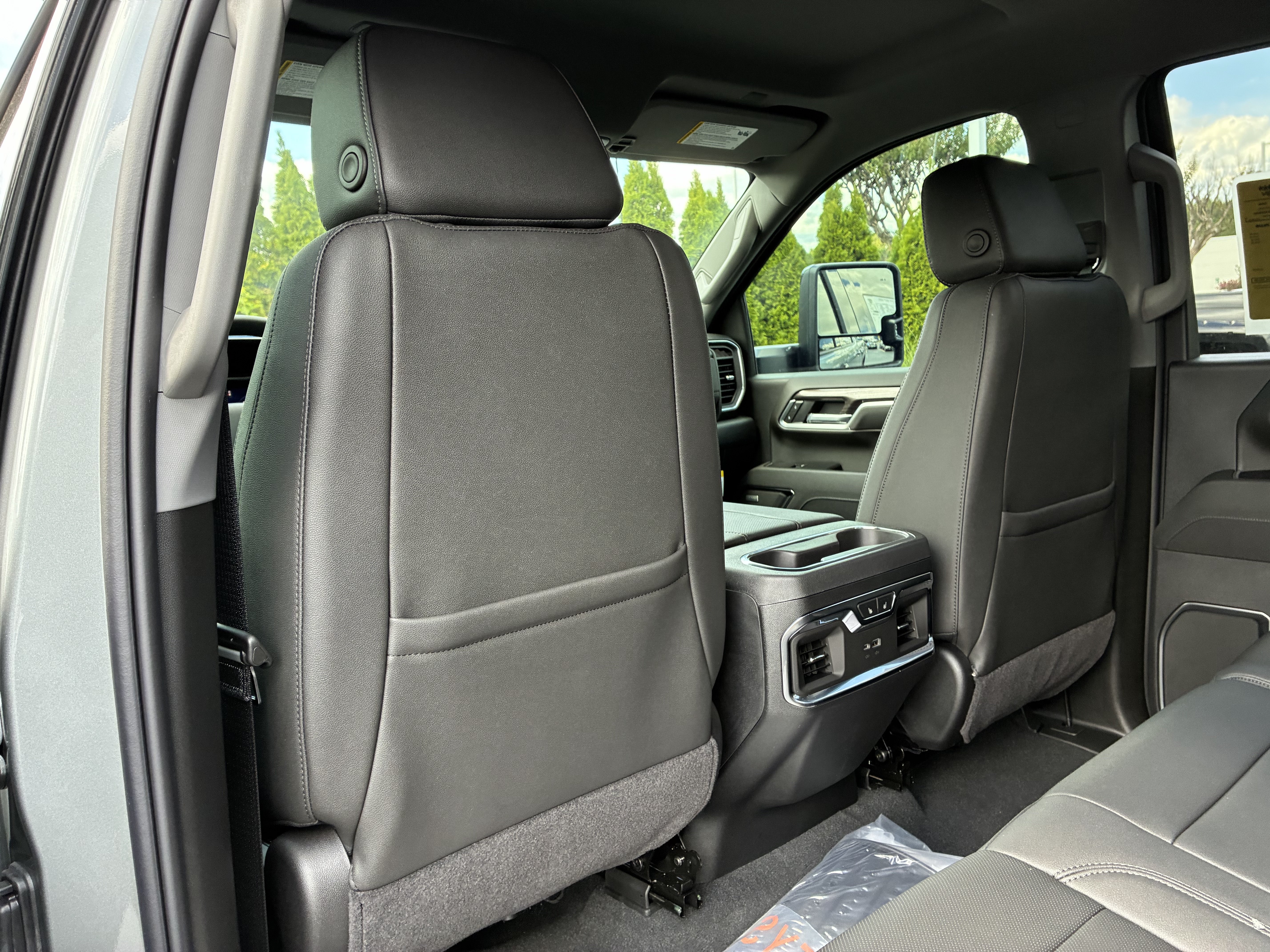 New 2026 Chevrolet Silverado 3500 LTZ w/ LTZ Plus Package AWD/4WD image 17