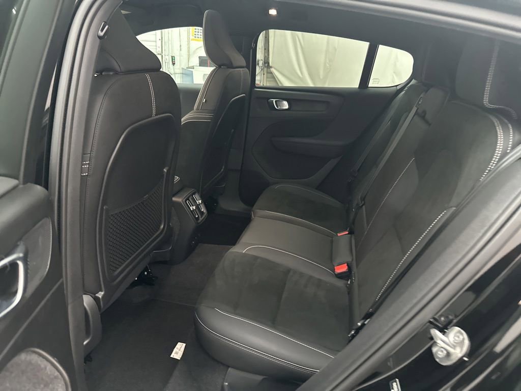 Used 2022 Volvo C40 P8 Recharge Ultimate AWD/4WD image 20