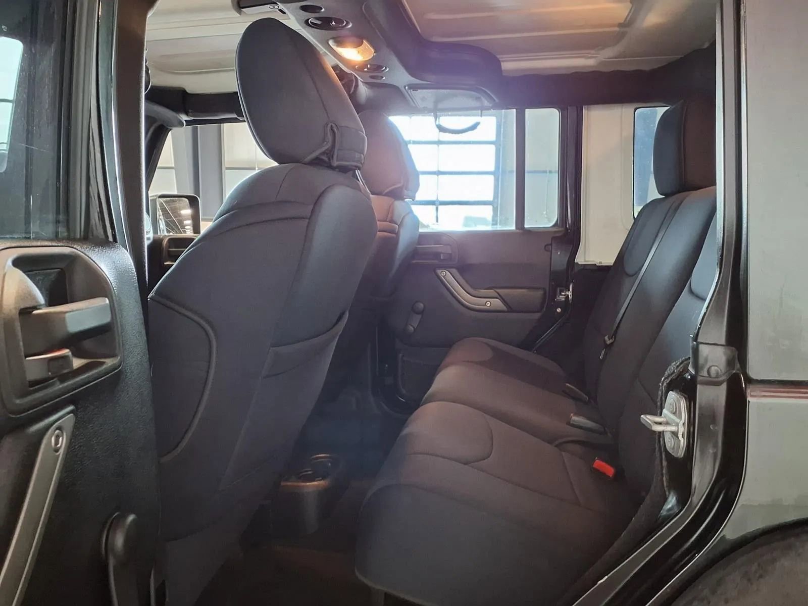 Used 2015 Jeep Wrangler Unlimited Sport w/ Connectivity Group image 12
