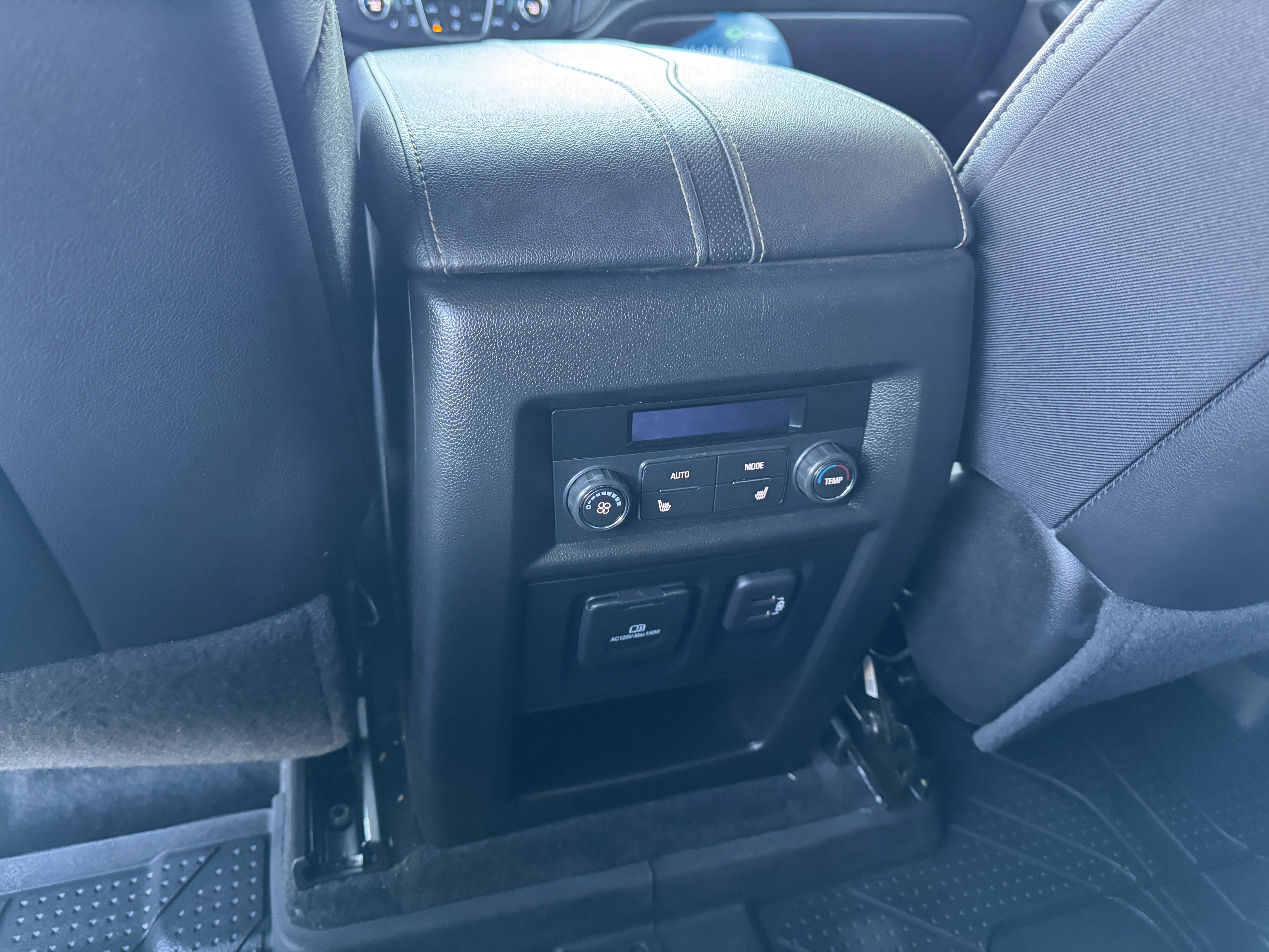 Certified 2023 Chevrolet Traverse Premier w/ LPO, Floor Liner Package image 17