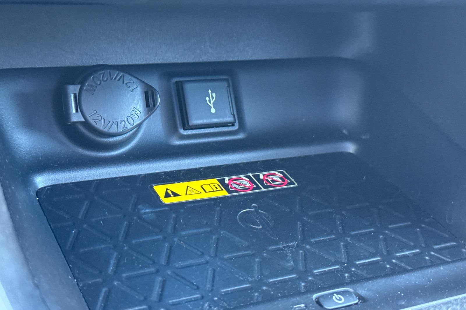 Certified 2022 Toyota RAV4 XSE AWD/4WD image 32