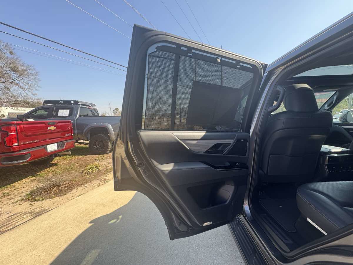 Used 2023 Lexus LX 600 F Sport image 28