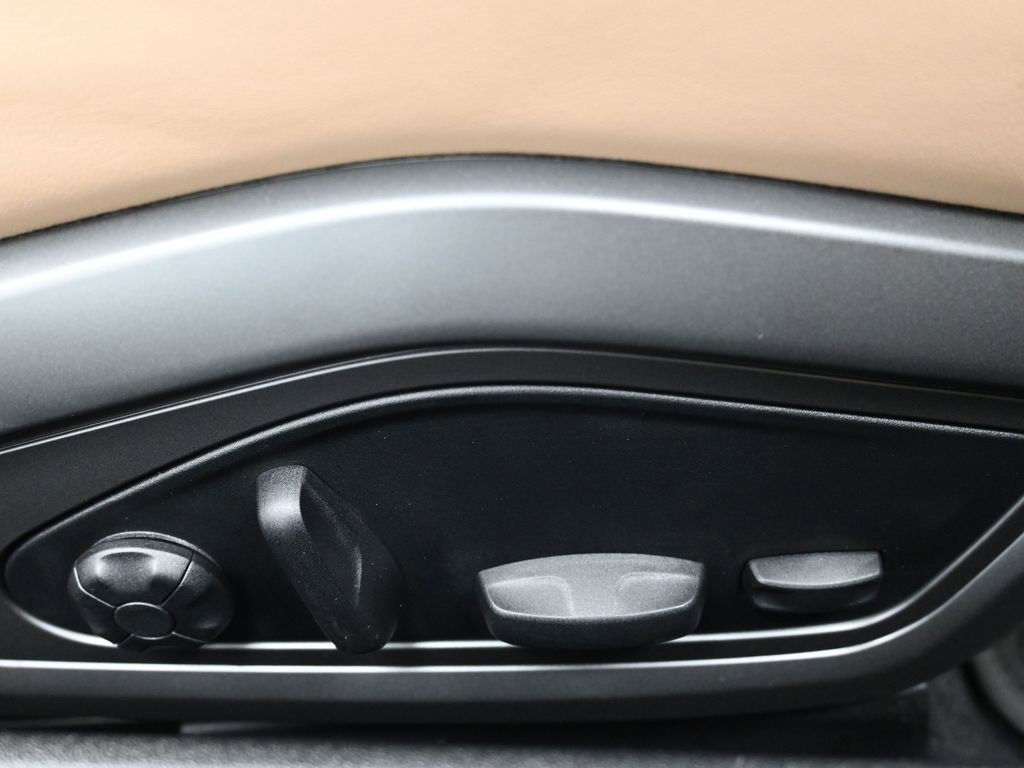 Used 2022 Porsche 911 Carrera S image 13