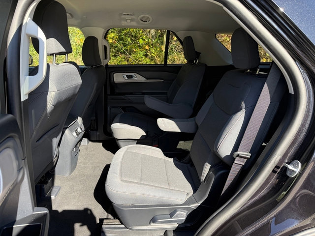 Used 2025 Ford Explorer Active image 15