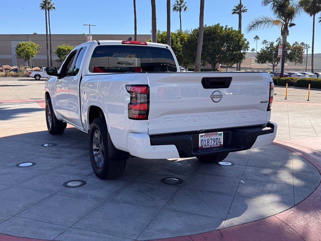 Certified 2025 Nissan Frontier SV AWD/4WD image 6