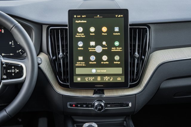 New 2026 Volvo XC60 B5 Plus w/ Protection Package Premier image 21