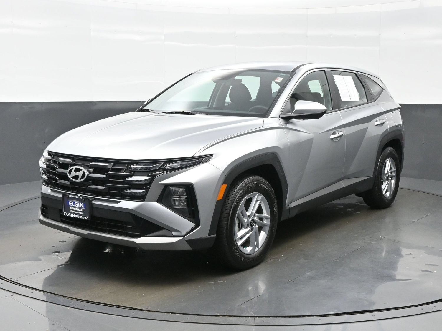 Used 2026 Hyundai Tucson SE FWD image 2
