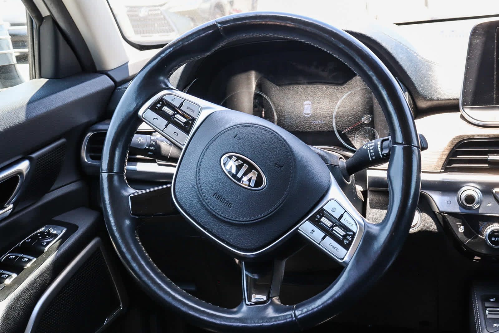 Used 2021 Kia Telluride EX w/ EX Premium Package AWD/4WD image 20