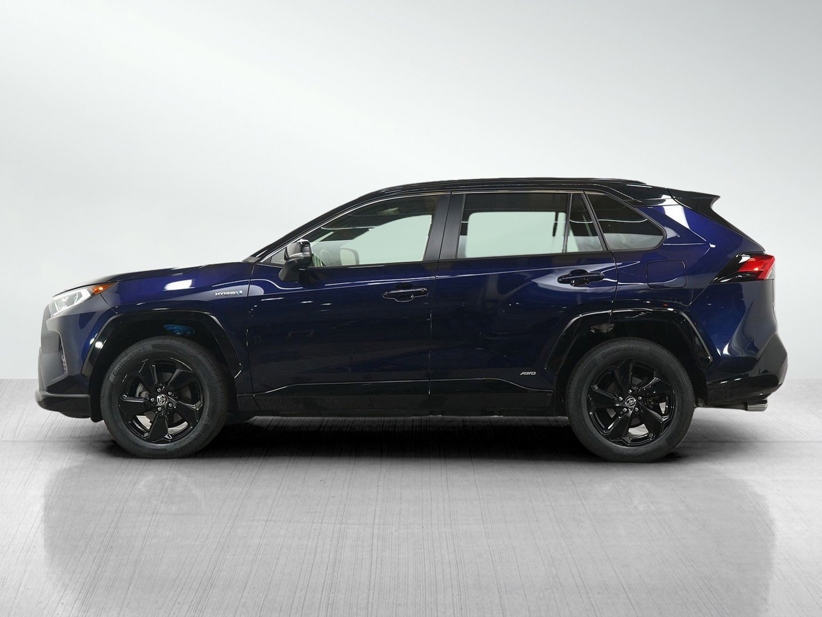 Used 2020 Toyota RAV4 XSE w/ XSE Grade Weather Package image 2