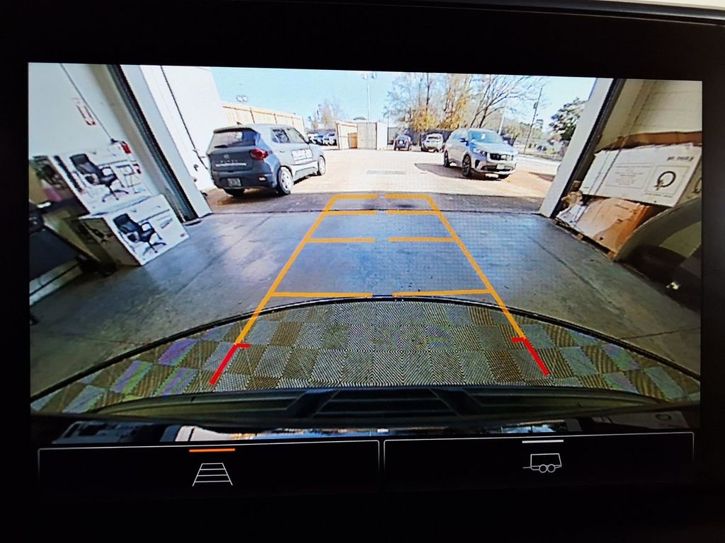 Used 2022 GMC Yukon XL SLE w/ Gmc Pro Safety Plus Package image 15