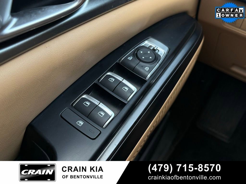 Used 2022 Kia Carnival LX FWD image 11