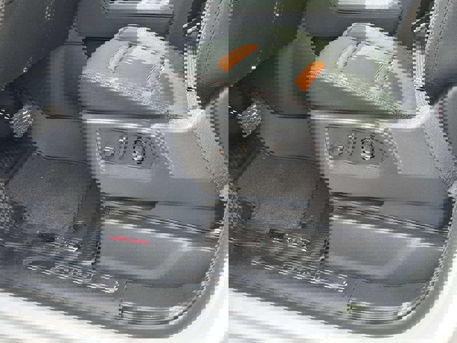 Used 2026 GMC Sierra 2500 AT4 w/ AT4 Premium Plus Package image 17