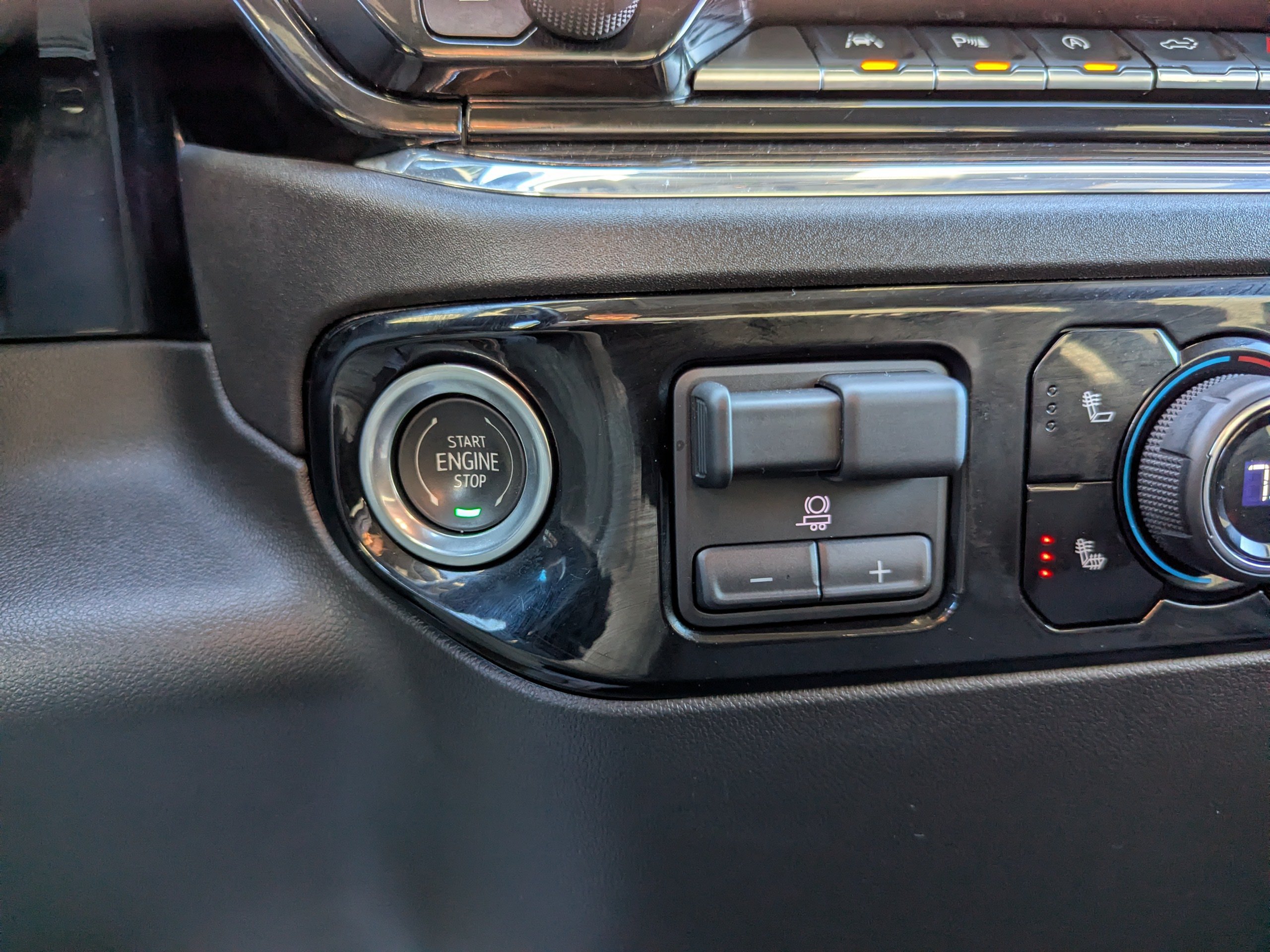 Certified 2024 Chevrolet Silverado 1500 LT AWD/4WD image 18