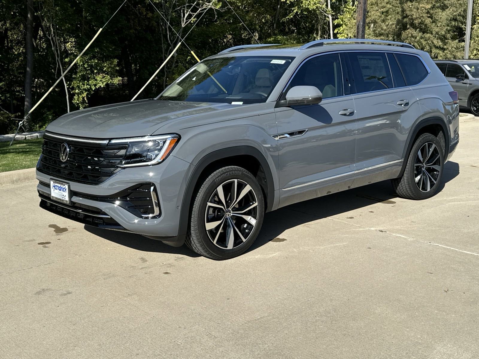 New 2026 Volkswagen Atlas SEL Premium R-Line image 2