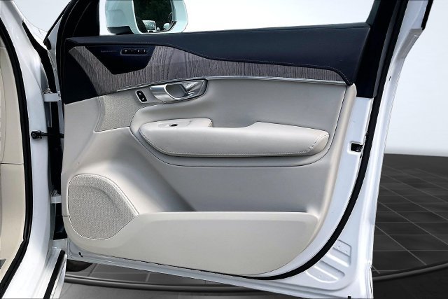 Certified 2024 Volvo XC90 T8 Ultimate w/ Protection Package Premier AWD/4WD image 27