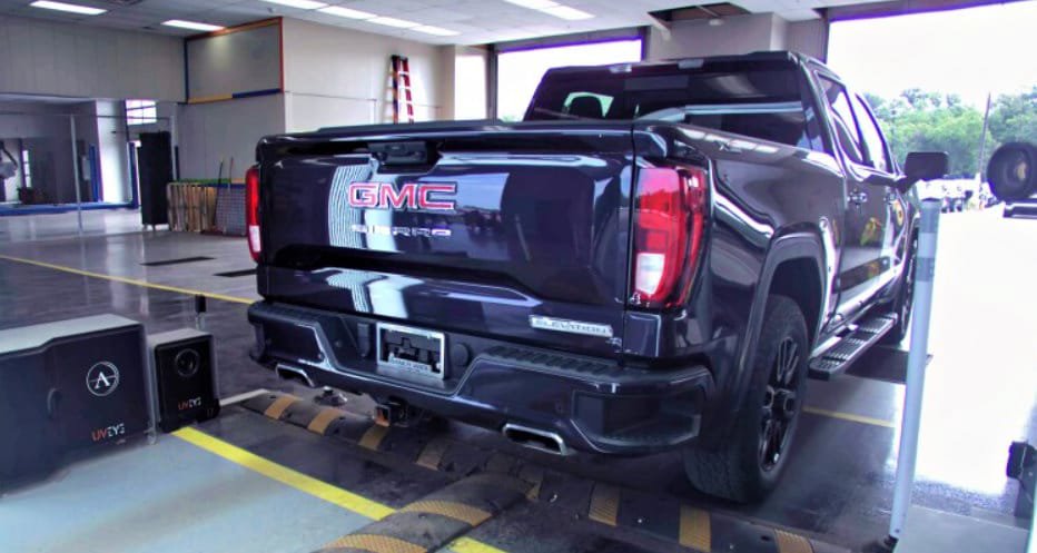 Used 2024 GMC Sierra 1500 Elevation w/ Elevation Premium Package AWD/4WD image 2