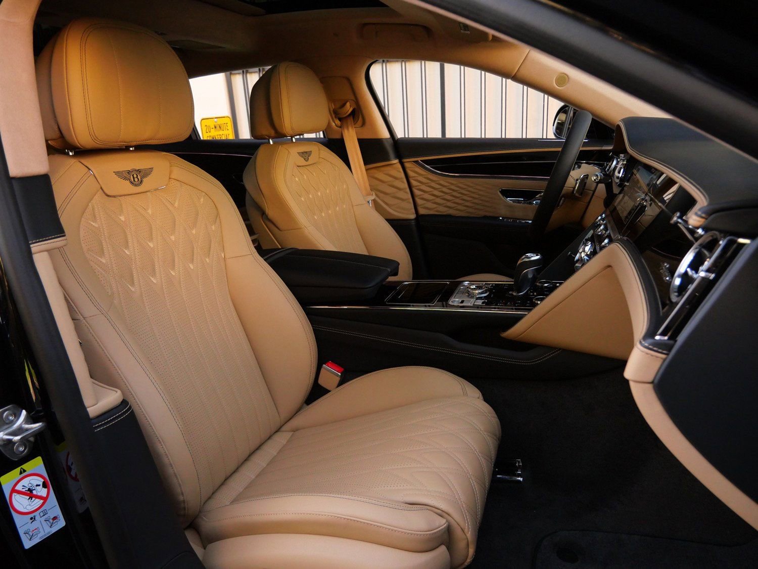 New 2026 Bentley Flying Spur Azure image 27